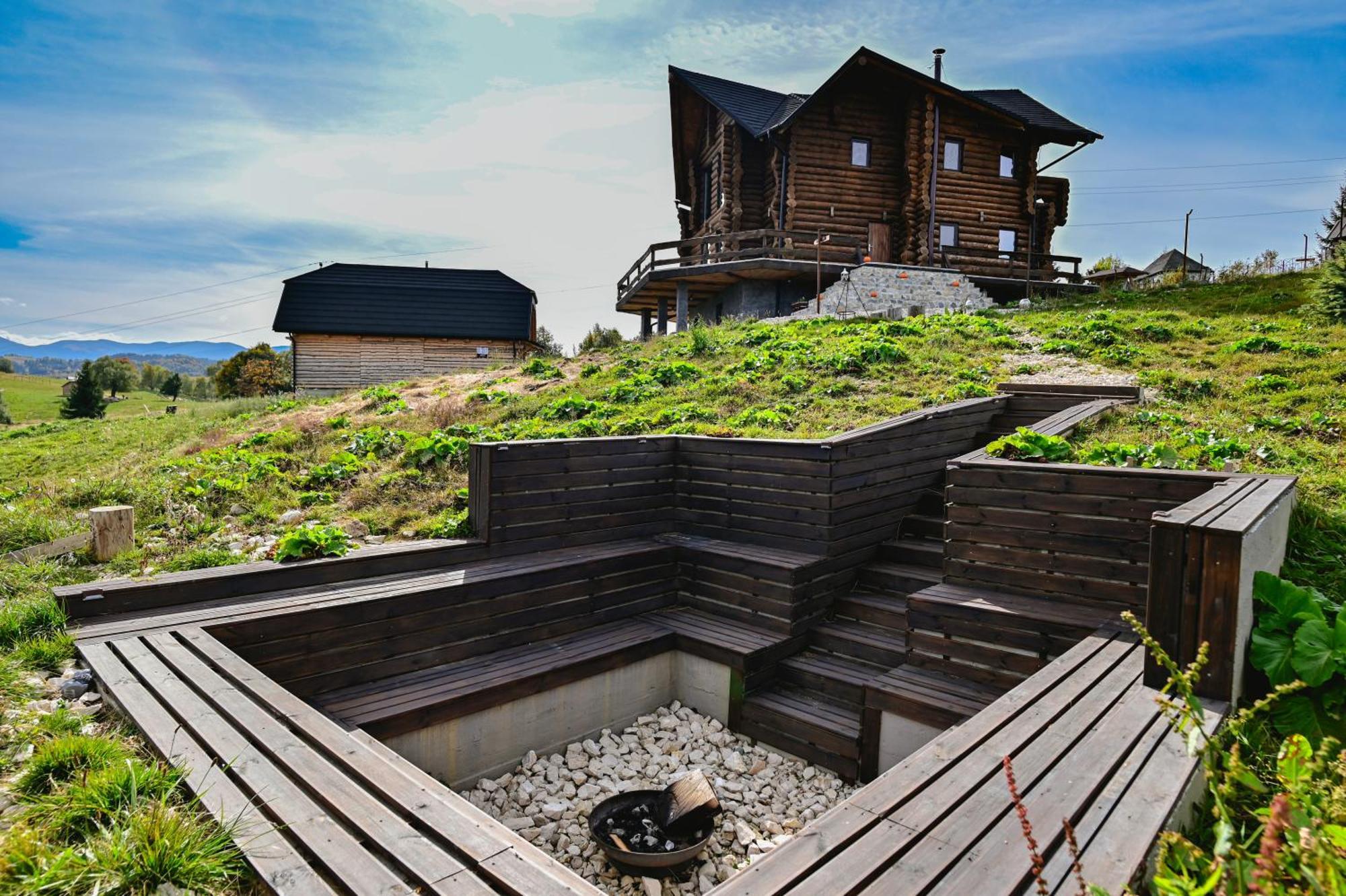 The Barn Villa Şirnea Exteriör bild