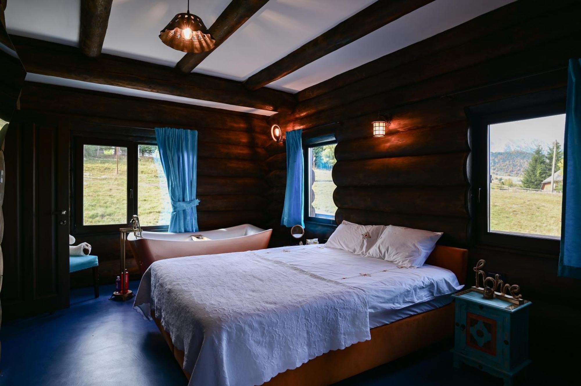 The Barn Villa Şirnea Exteriör bild
