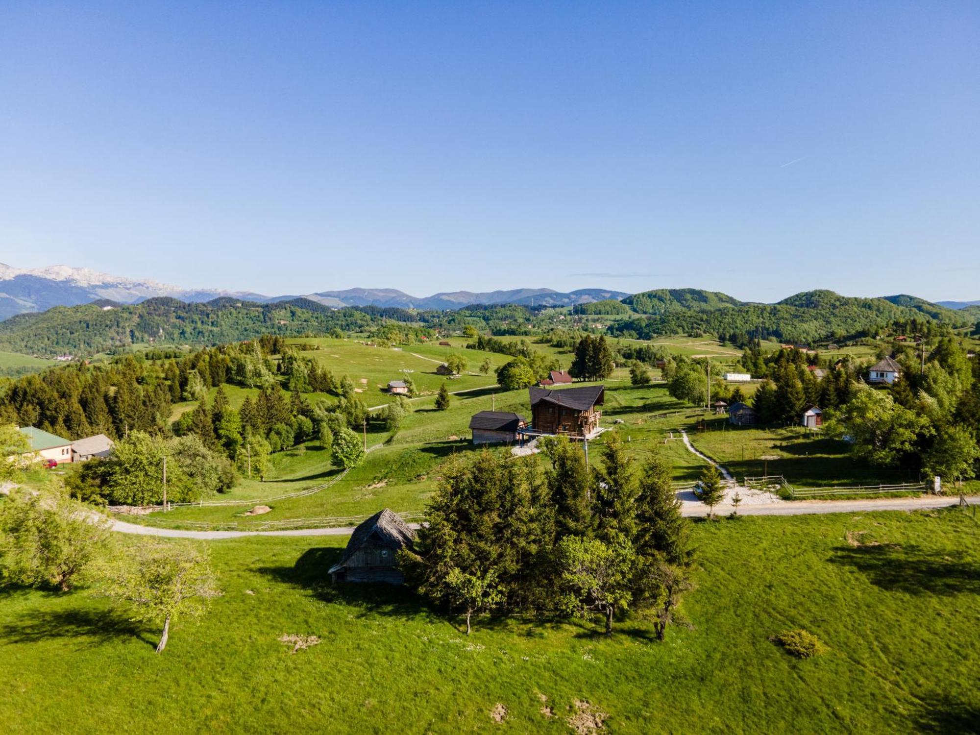 The Barn Villa Şirnea Exteriör bild