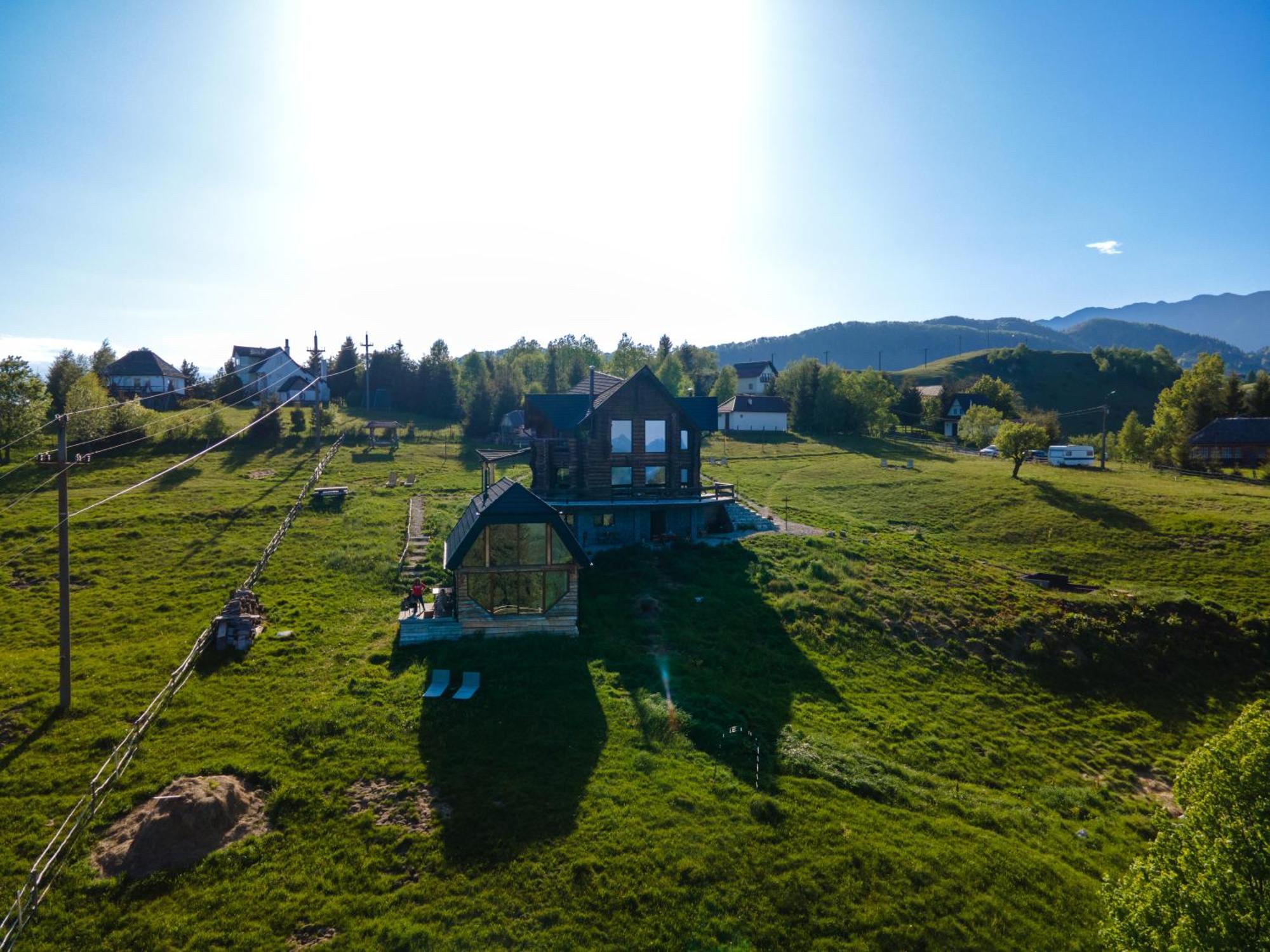 The Barn Villa Şirnea Exteriör bild